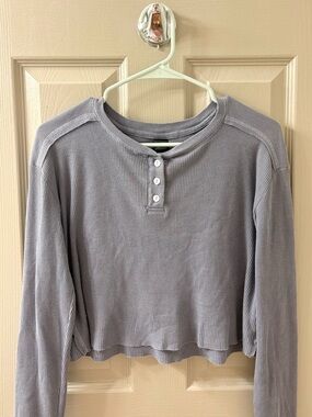 Women’s Wild Fable Cropped Long Sleeve Shirt - Size Medium!